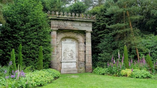 Shepherds Monument