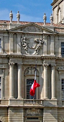 Arles hotel de ville zuilen 2 2 ii ii