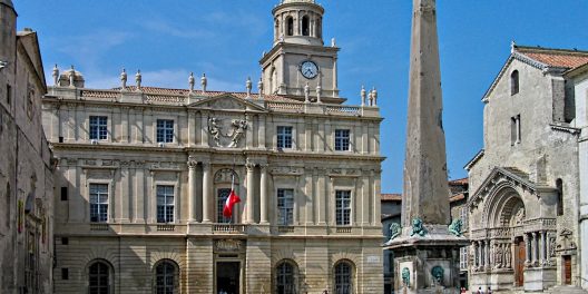 Arles place republique