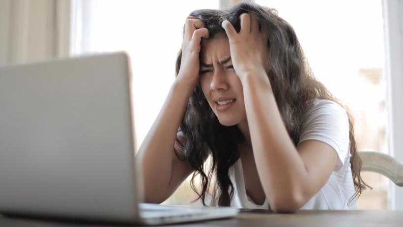 Sociale media asociaal